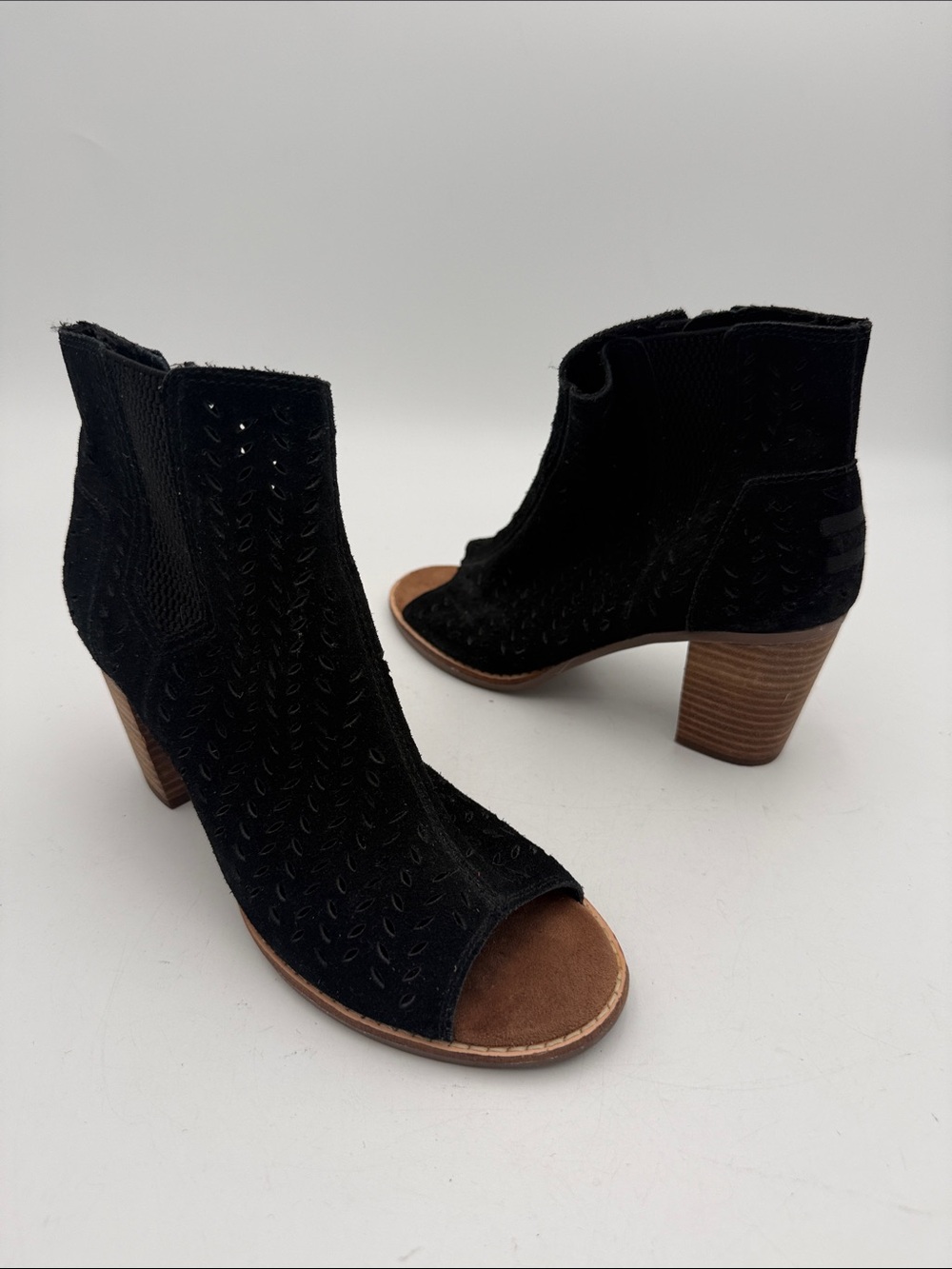 Toms Black Suede Peep-Toe Heeled Mules women 7 casual office festival Y2K